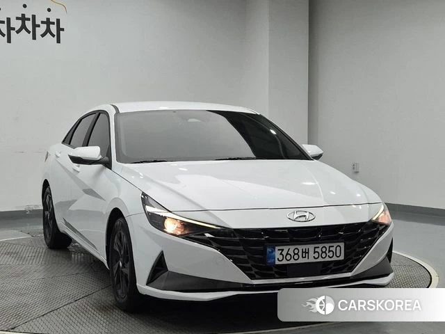 Hyundai Avante Hybrid (CN7) 2022 Белый из Кореи