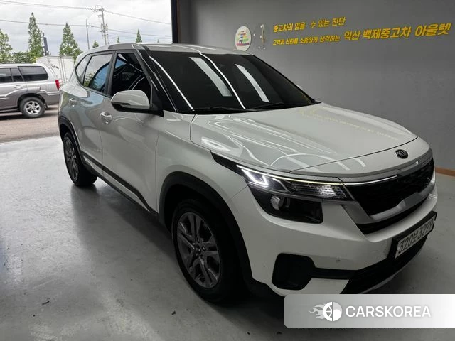 Kia Seltos 2021 Белый из Кореи