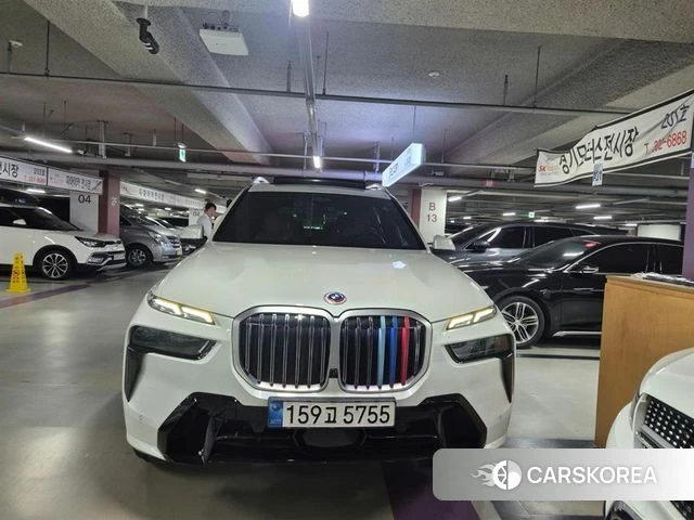 BMW X7 (G07) 2023 Белый из Кореи
