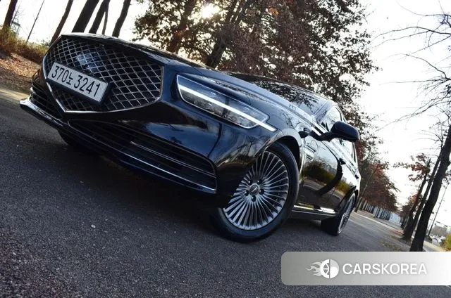 Genesis G90 2021 Черный из Кореи