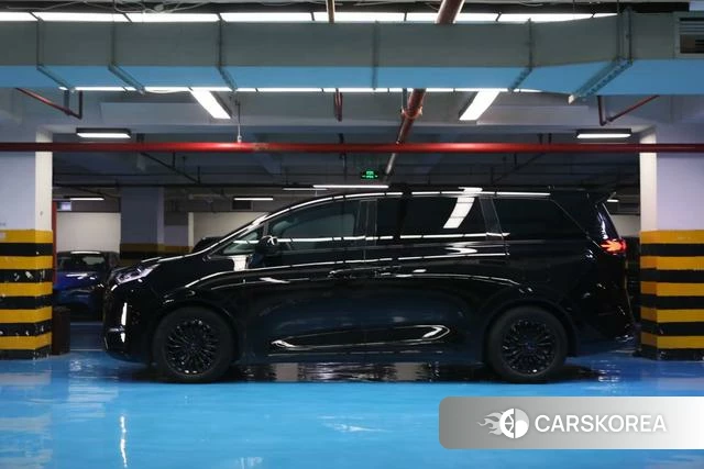 Denza D9 DM 2023 Черный из Китая