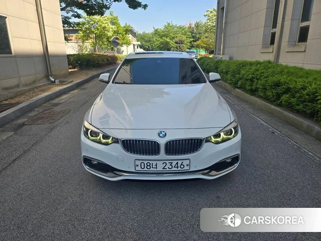 BMW 4 Series (F32) 2018 Белый из Кореи