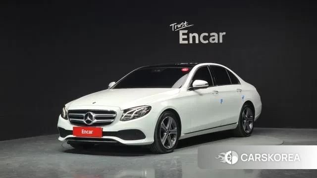 Mercedes-Benz E-Class W213 2019 Белый из Кореи