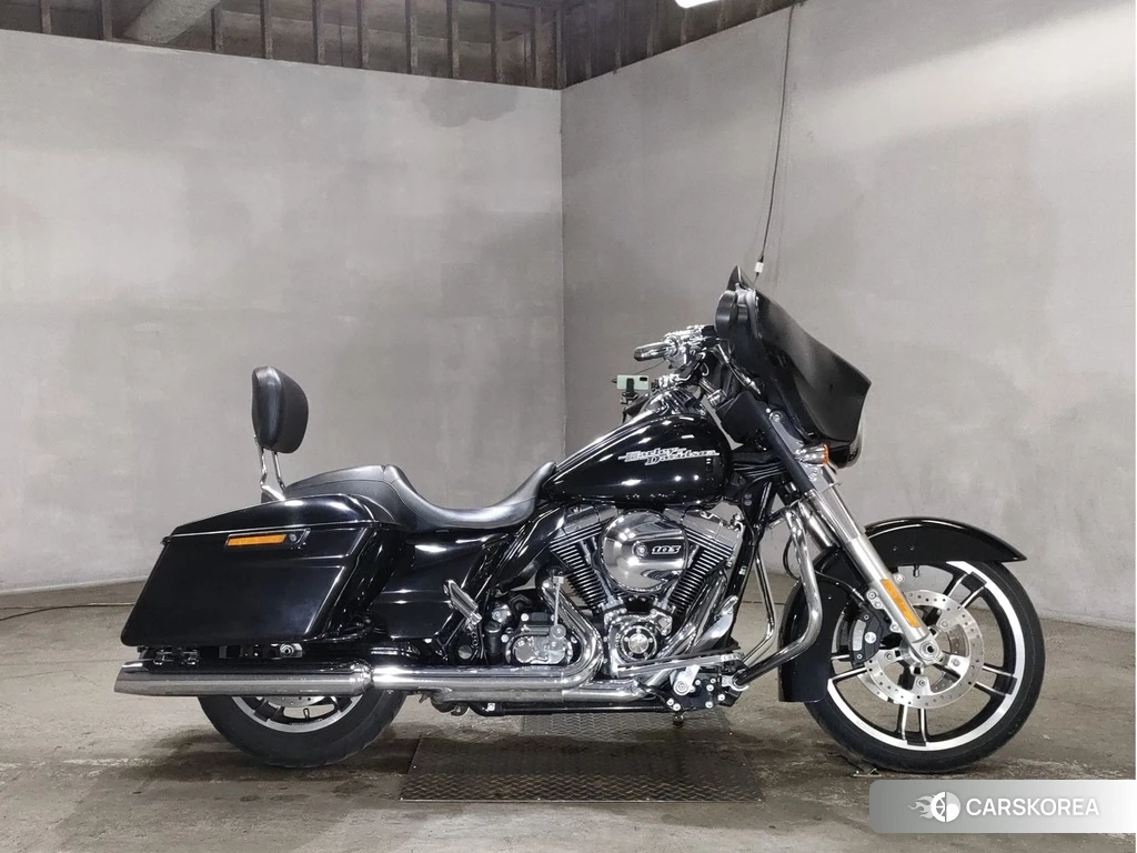 Проданный Harley-Davidson Street Glide FLHX1690 2014 из Японии