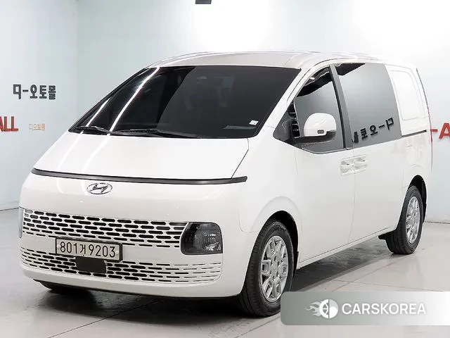 Hyundai Staria 2023 Белый из Кореи