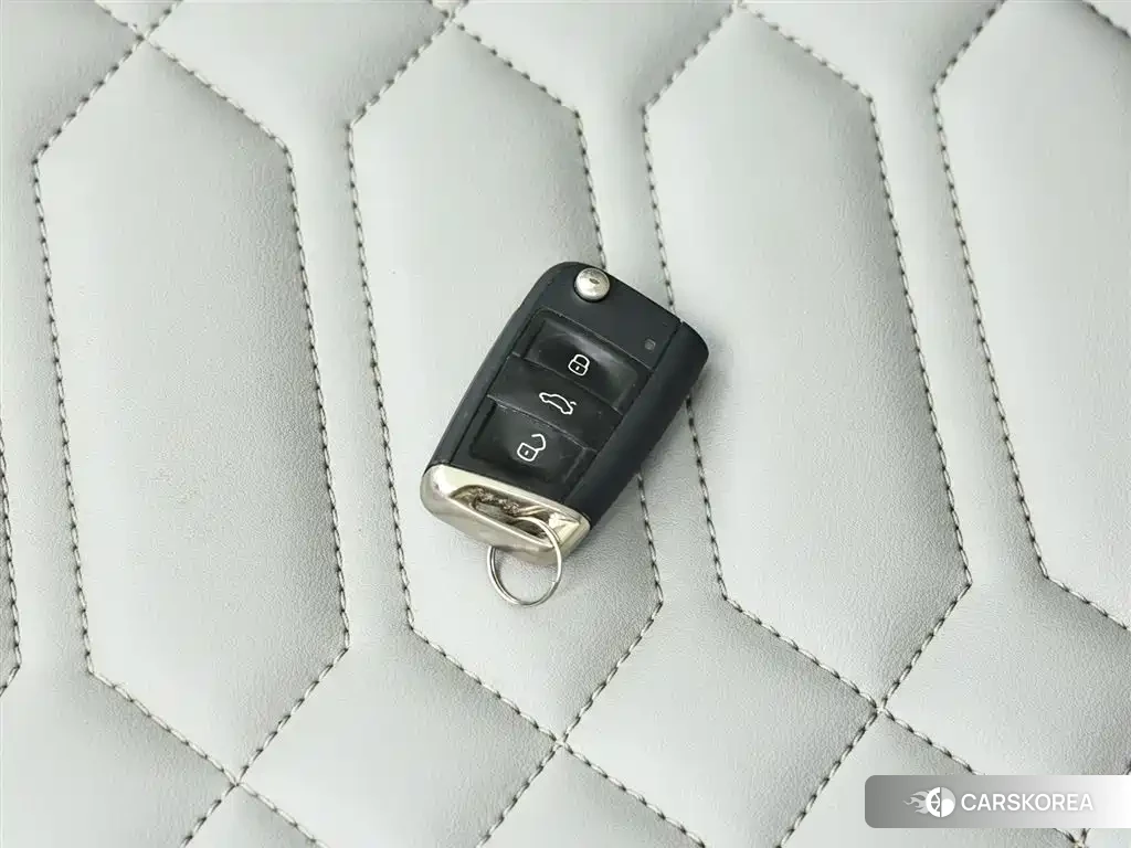 Volkswagen Tayron 2024 Белый из Китая, фото 2
