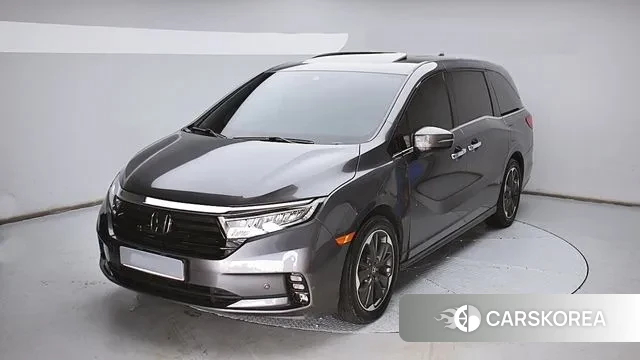 Honda Odyssey 2023 Серый из Кореи