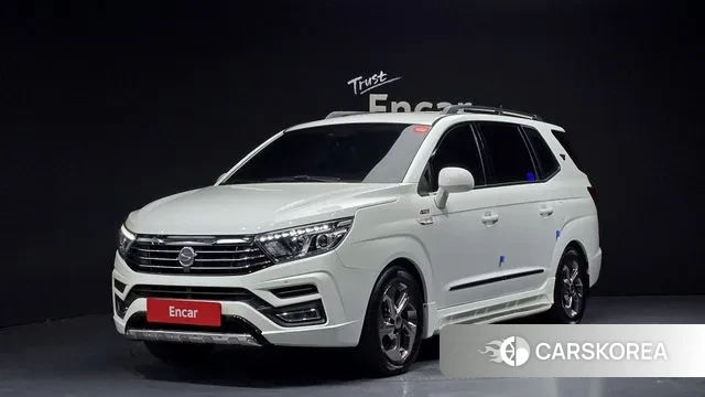 Ssangyong Korando Turismo 2018 Белый из Кореи