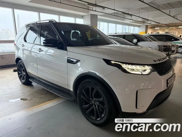 Land Rover Discovery 5 2018 Белый из Кореи