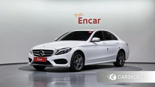 Mercedes-Benz C-Class W205 2018 Белый из Кореи
