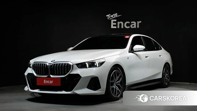 BMW 5 Series (G60) 2024 Белый из Кореи