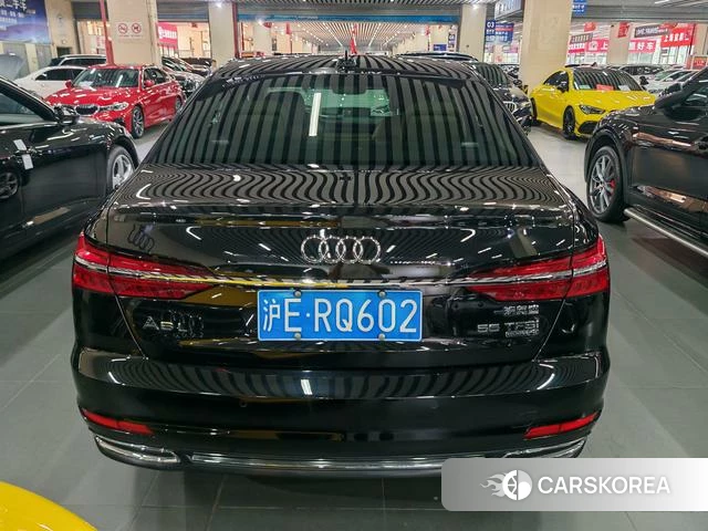Audi A6L 2022 Черный из Китая