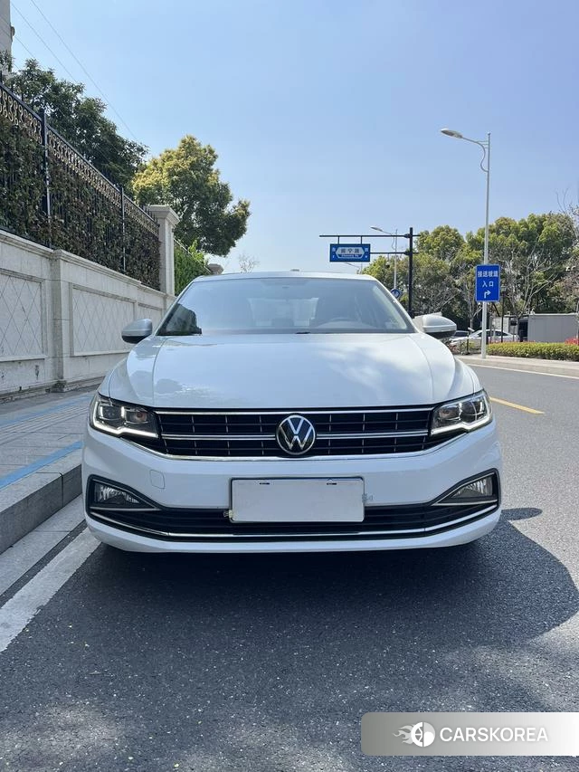 Volkswagen Bora 2021 Белый из Китая