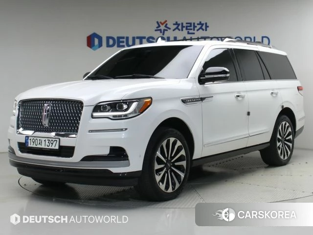 Lincoln Navigator 4th generation 2022 Белый из Кореи