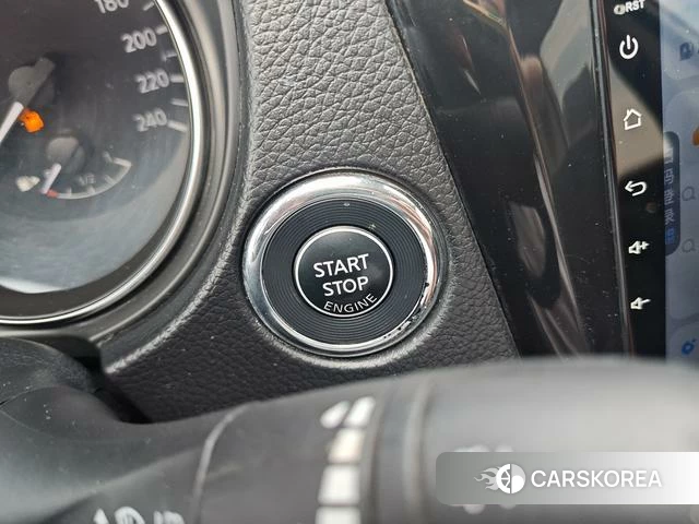 Nissan Qashqai 2022 Белый из Китая