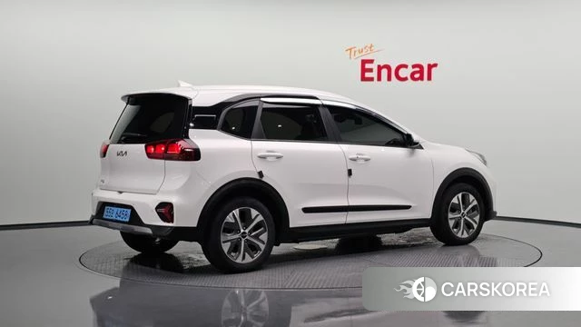 Kia Niro Plus 2023 Белый из Кореи