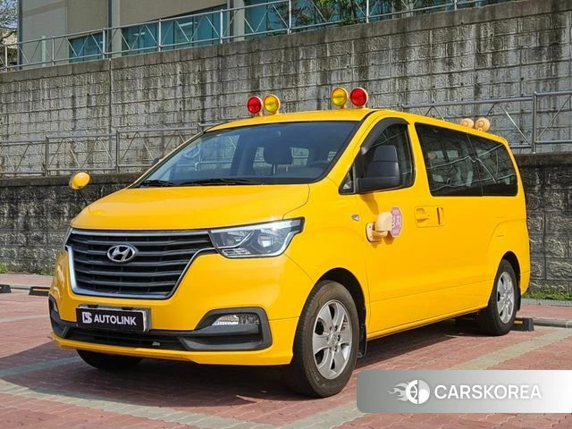 Hyundai The New Grand Starex 2018 Желтый из Кореи