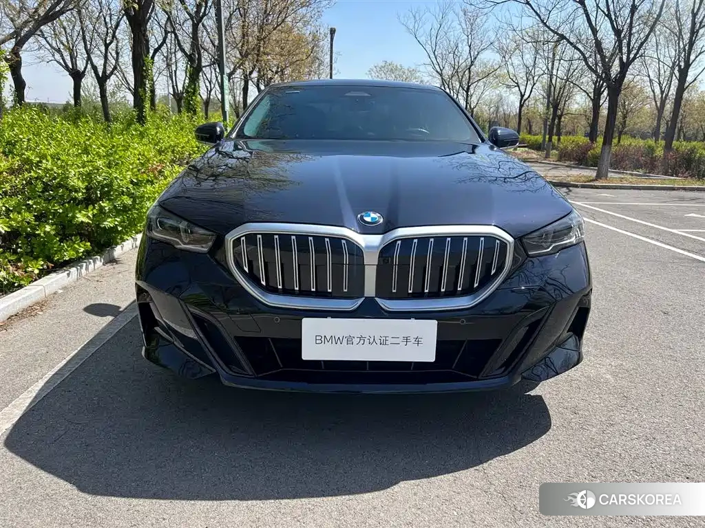 BMW 5 series 2024 Черный из Китая