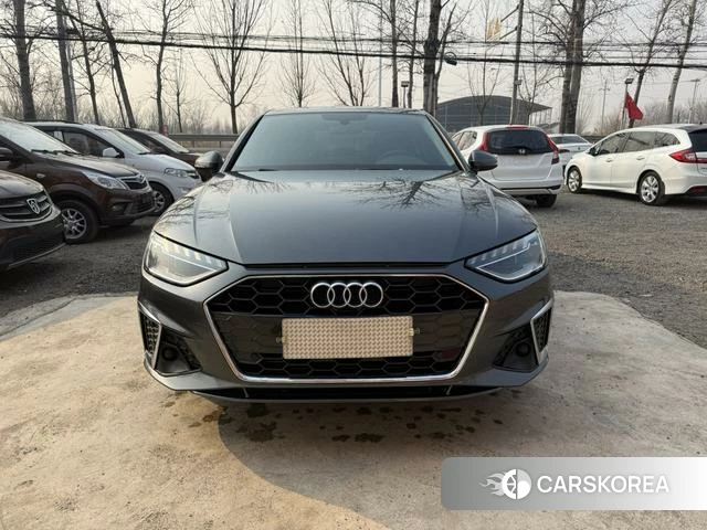 Audi A4L 2021 Темно-серый из Китая