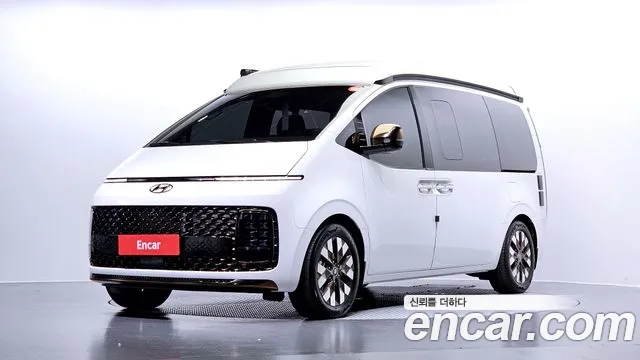 Hyundai Staria 2023 Белый из Кореи
