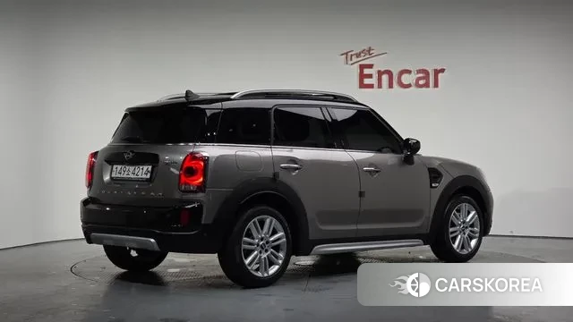 Mini Cooper Countryman 2020 Песочный из Кореи