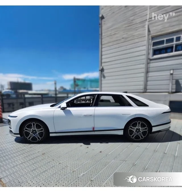 Hyundai Grandeur (GN7) 2023 Белый из Кореи