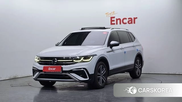 Volkswagen Tiguan Allspace 2022 Белый из Кореи