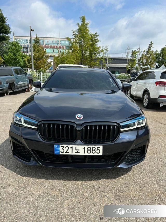 BMW 5 Series (G30) 2023 Черный из Кореи