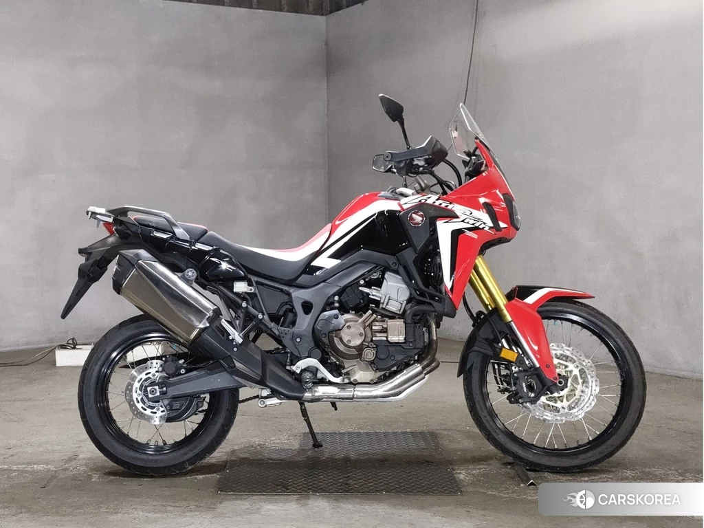 Проданный Honda CRF1000L AFRICA TWIN 2016 из Японии, фото 2