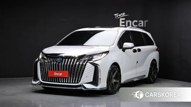 Toyota Sienna 4th Generation 2023 Белый из Кореи