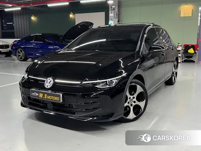 Volkswagen Golf 8th Generation 2025 Черный из Кореи