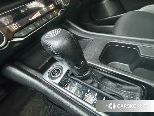 Nissan Xuan Yi 2022 Белый из Китая