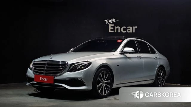 Mercedes-Benz E-Class W213 2019 Серебряный из Кореи