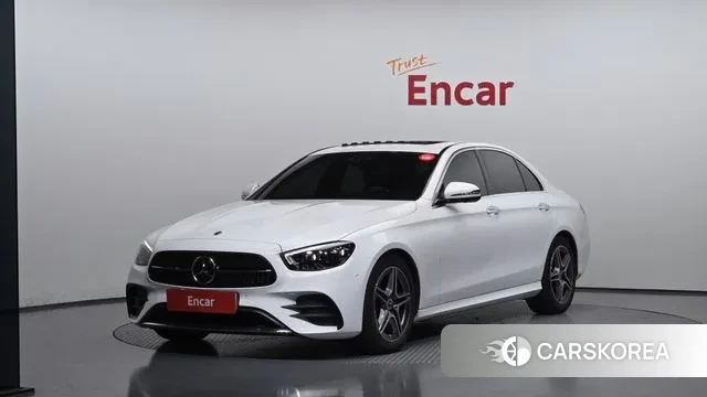 Mercedes-Benz E-Class W213 2022 Белый из Кореи