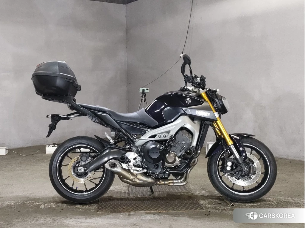 Проданный Yamaha MT-09 2015 из Японии