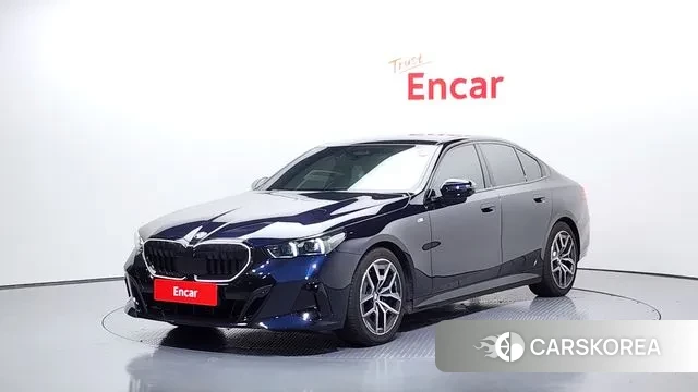 BMW 5 Series (G60) 2023 Черный из Кореи