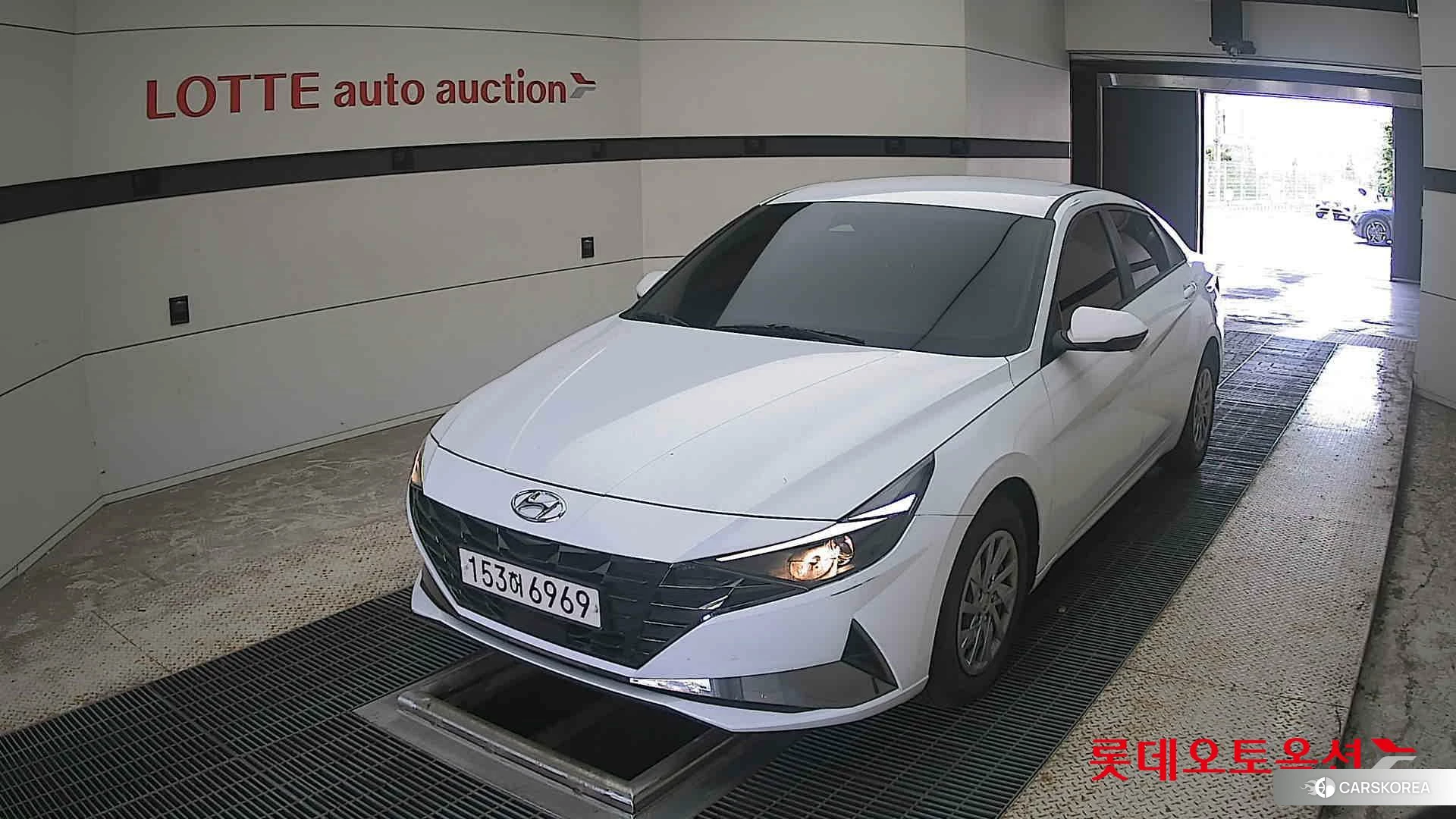 Hyundai Avante 2021 Polar White из Кореи