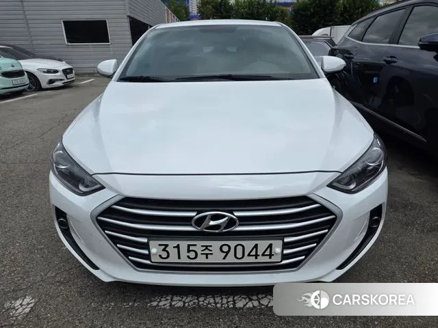 Hyundai Avante AD 2018 Белый из Кореи