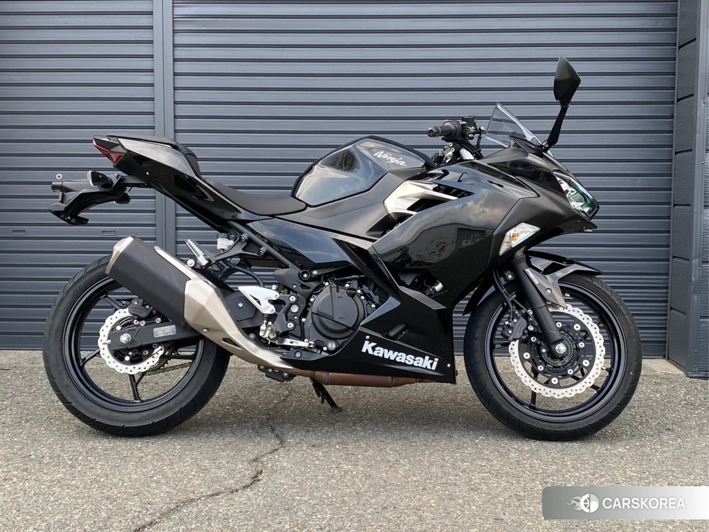Проданный Kawasaki NINJA 250 2018 из Японии, фото 2