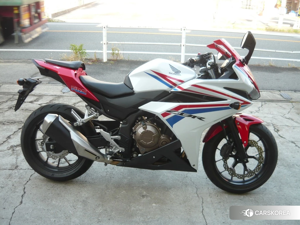 Проданный Honda CBR400R 2016 из Японии, фото 2