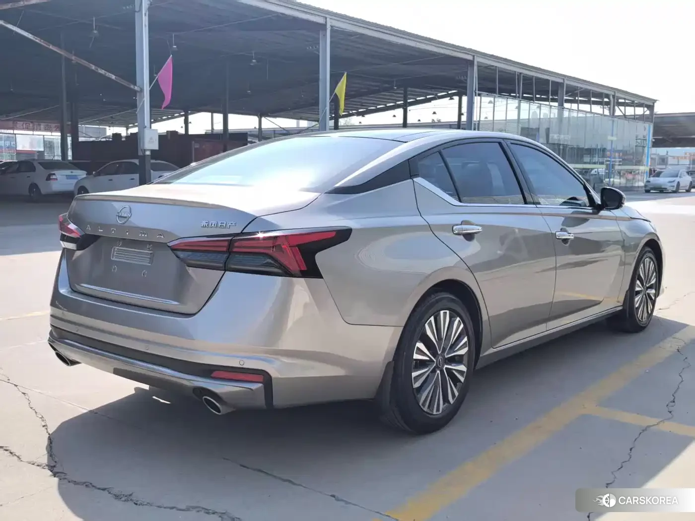 Nissan Altima 2023 Champagne/brown из Китая