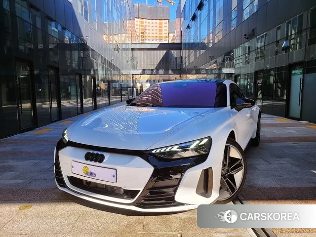 Audi RS e-Tron GT 2023 Белый из Кореи