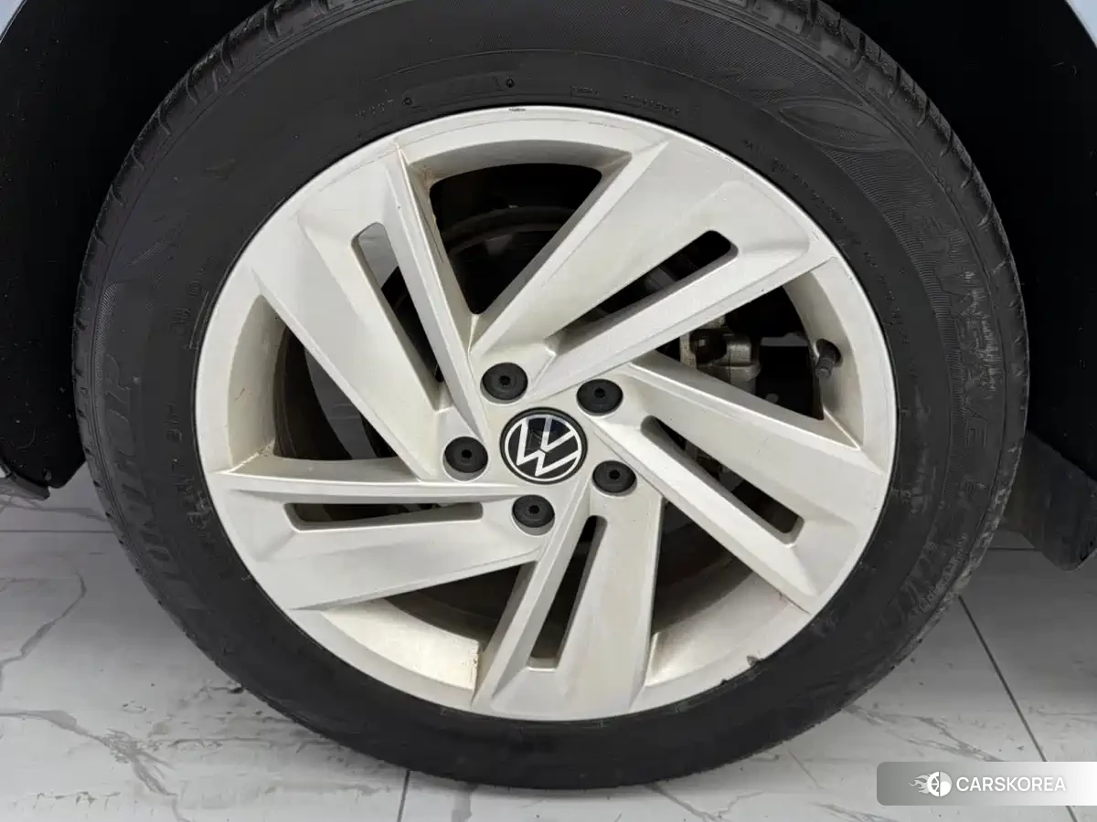 Volkswagen Lamando 2023 Синий из Китая