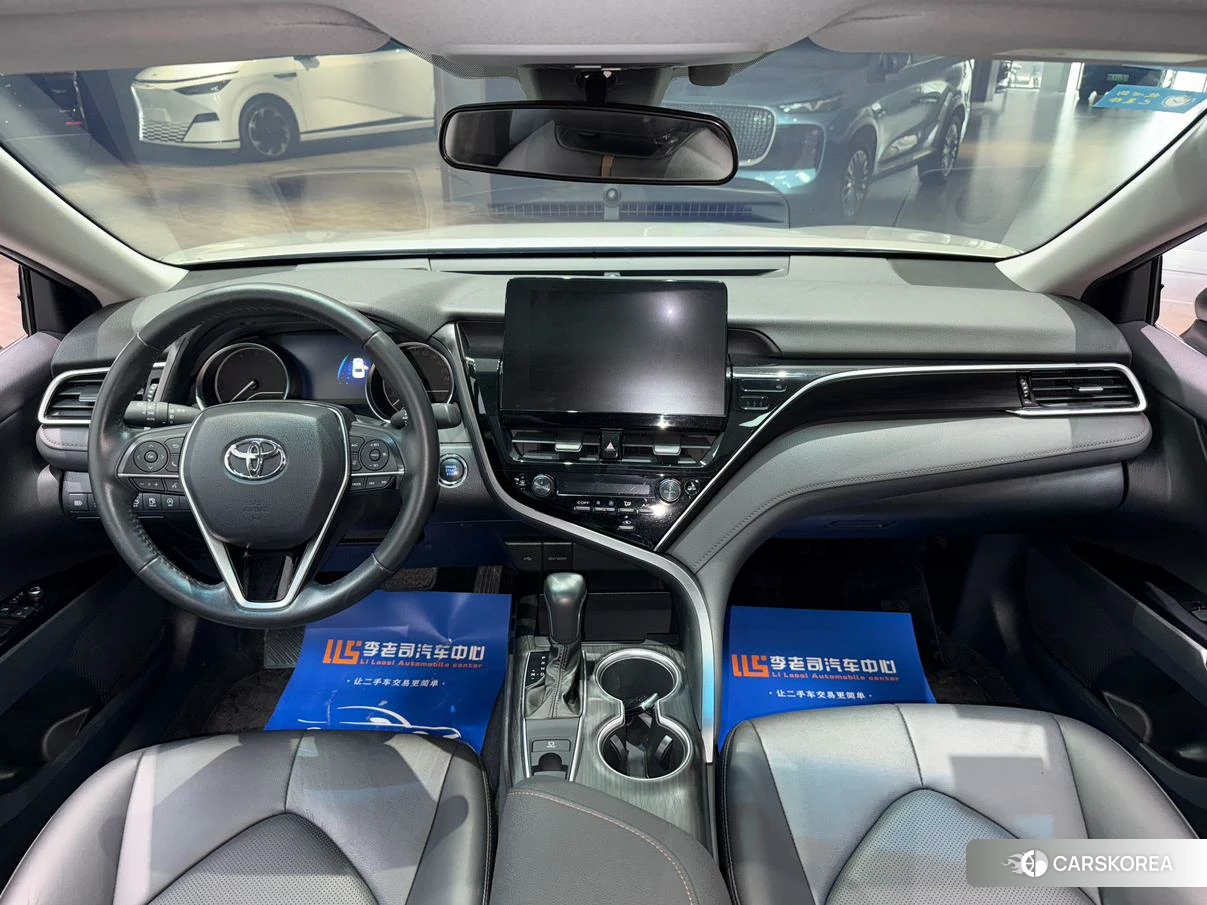 Toyota Camry 2021 Шампань из Китая