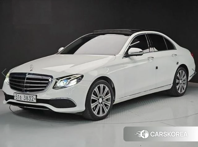 Mercedes-Benz E-Class W213 2018 Белый из Кореи