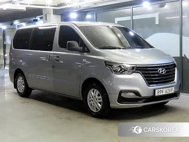 Hyundai The New Grand Starex 2019 Серебристо-серый из Кореи