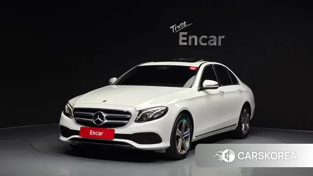 Mercedes-Benz E-Class W213 2018 Белый из Кореи