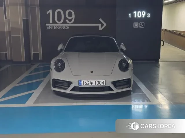 Porsche 911(992) 2023 Белый из Кореи