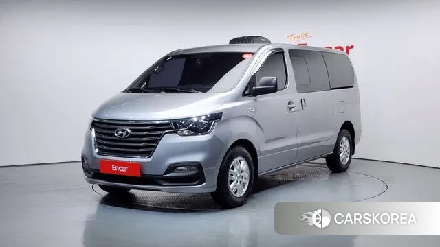 Hyundai The New Grand Starex 2019 Серебристо-серый из Кореи