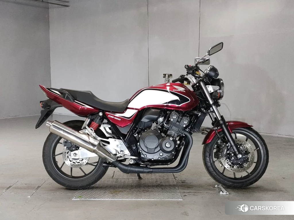Проданный Honda CB400SF 2019 из Японии